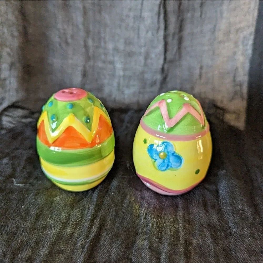 Vintage Easter Egg Salt And Pepper Shakers Ceramic Hand Painted